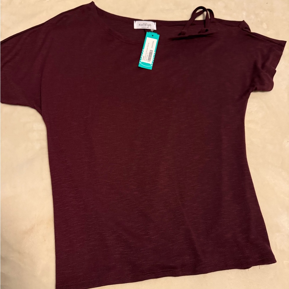 Kaileigh Women's Deep Red Short Sleeve Top
